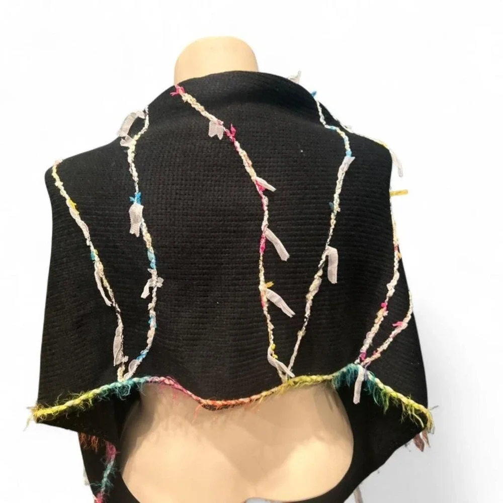 Black and multicoloured fringe Shaw with button‎ detail Osfm (2xl2)